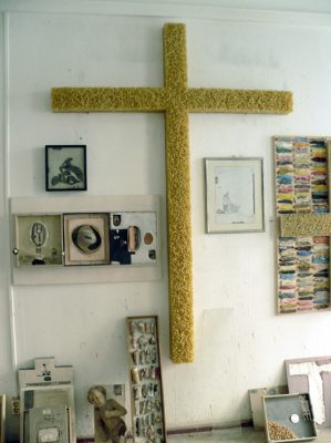 Leipziger Atelier, (Nudelkreuz), 225x170x12 cm, 2001